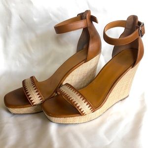 Tan Dolce Vita Summer Wedges, Size 9.5